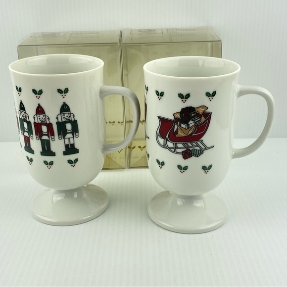 Pedestal Christmas Mug Set Carlton Cards Olde Fashioned Christmas Vintage - Picture 3 of 9